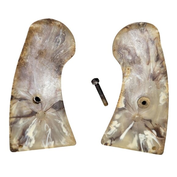 Vintage Franzite Checkered Celluoid Pistol Grips With Screw - Picture 2 of 5